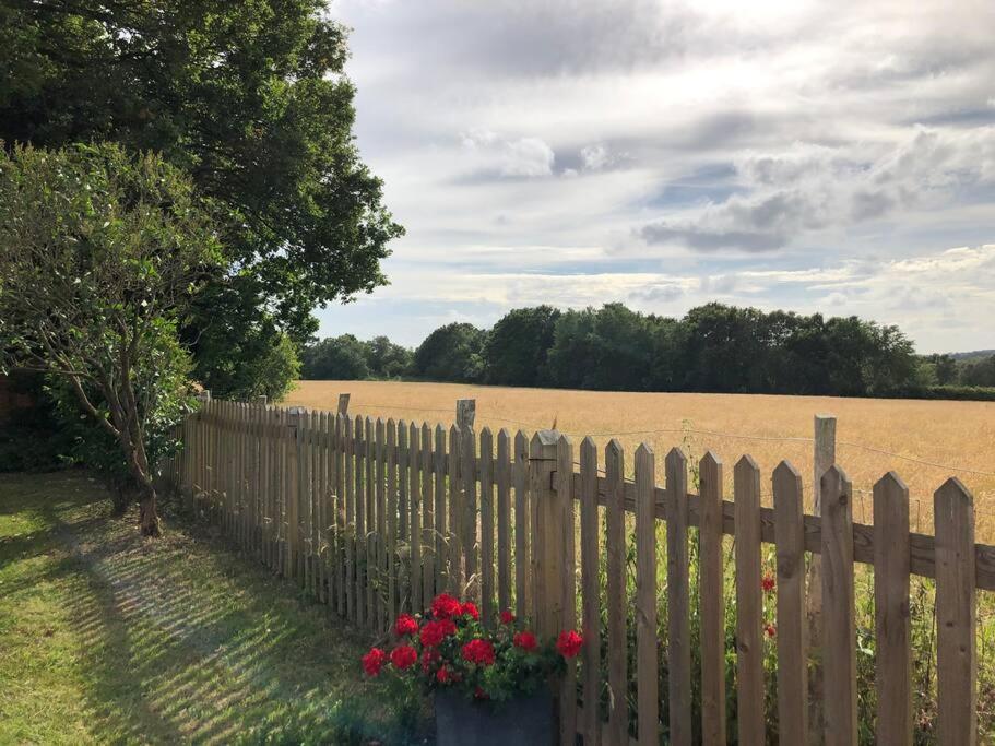 Self Contained Garden Studio With Stunning Views Sissinghurst Bagian luar foto